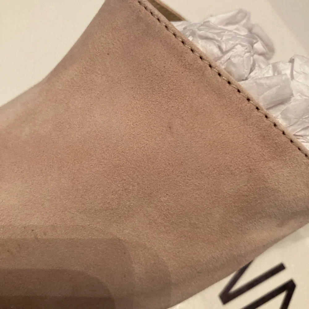 Neiman Marcus Slides - Picture 8 of 8